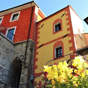 https://borgo-di-codeglia-country-rooms.hotelitalianriviera.com